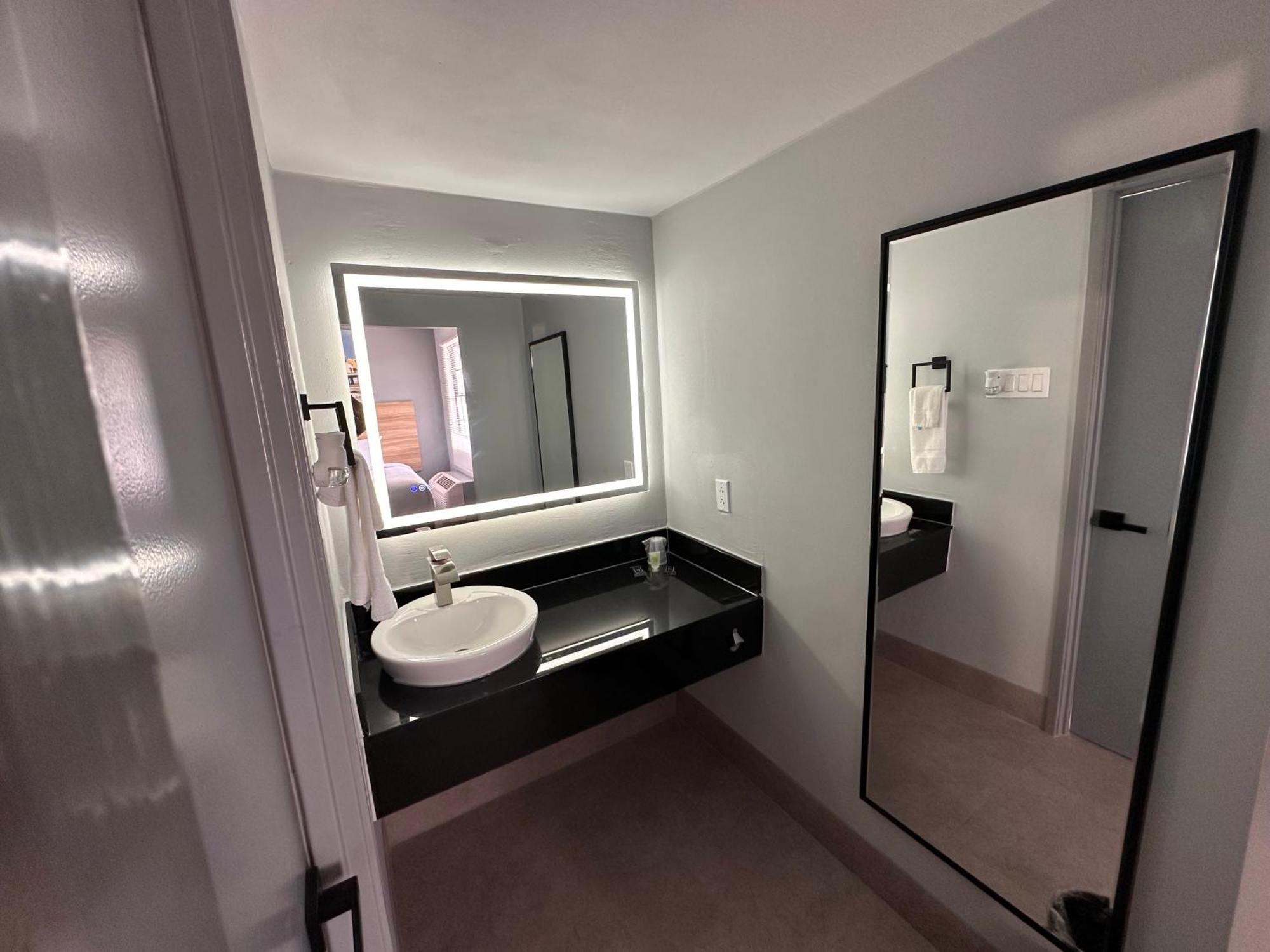 تكساس سيتي Scottish Inns & Suites المظهر الخارجي الصورة